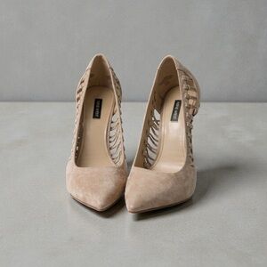Nine West cream heals - Size 12